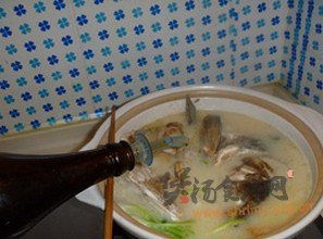 豆浆鱼头汤的做法
