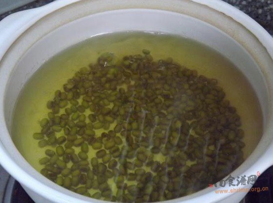 绿豆百合菊花粥的做法