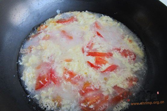 西红柿鸡蛋馓子汤的做法