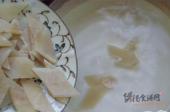 白果美肤汤的做法