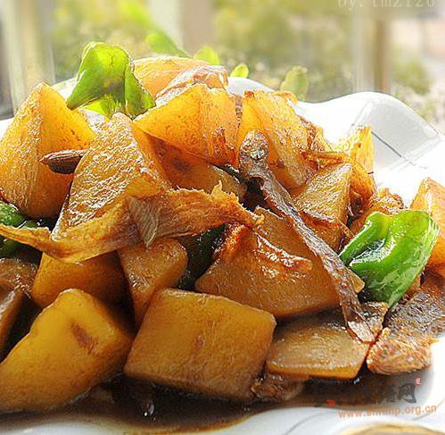 干鱼炖土豆的做法