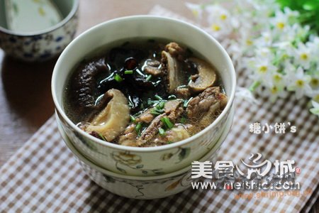 (图)菌菇排骨汤的做法