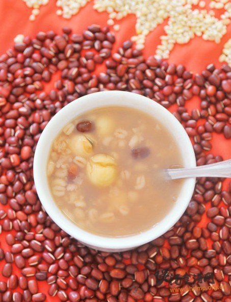 红豆莲子薏米粥的做法
