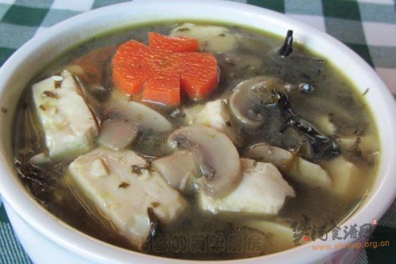菌菇笃菜豆腐汤的做法