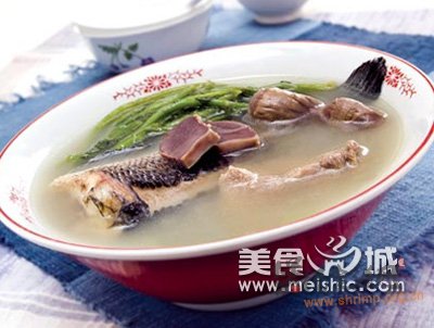 鲜陈肫生鱼汤的做法