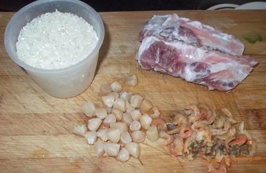 瑶柱虾米猪骨粥的做法