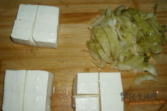 咸菜豆腐贝汤的做法