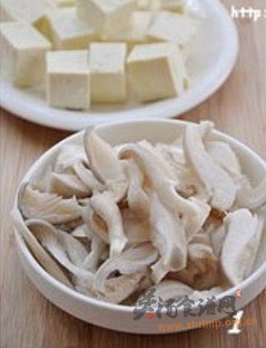豌豆蘑菇豆腐汤的做法