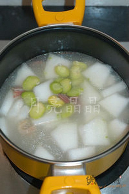 火腿蚕豆冬瓜汤的做法