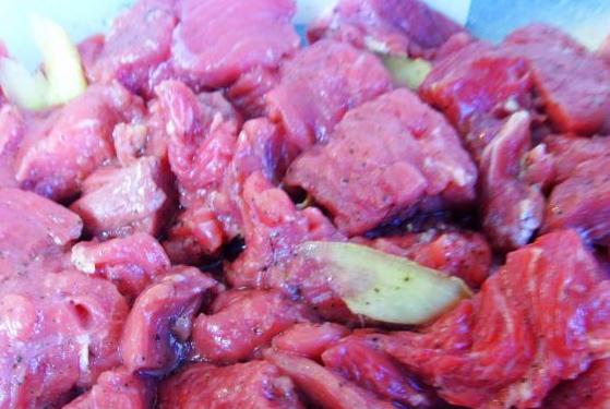 凤梨果香炖牛肉的做法