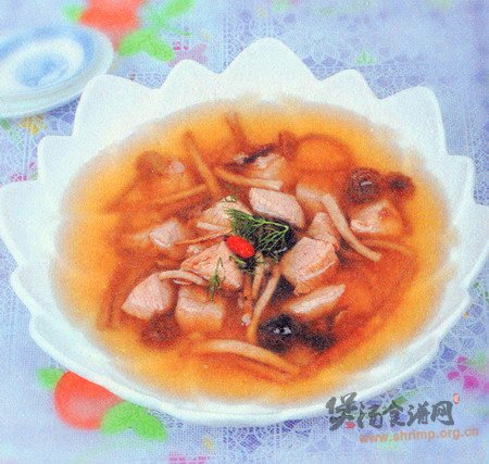 茶树菇猪肉煲的做法
