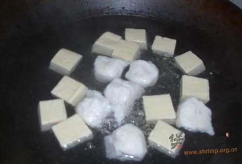 鱼丸冻豆腐汤的做法