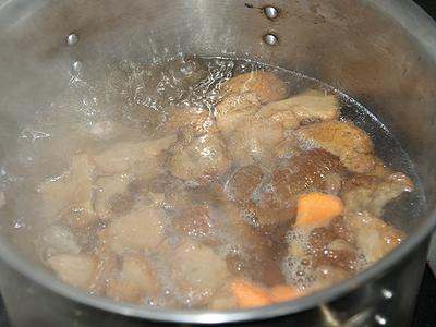 西洋菜芋艿煲猴头菇的做法