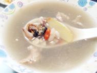 强身补肾的芡实淮山干蚝汤的做法