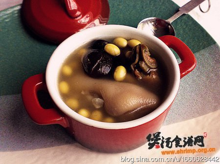 冬菇黄豆猪蹄汤的做法