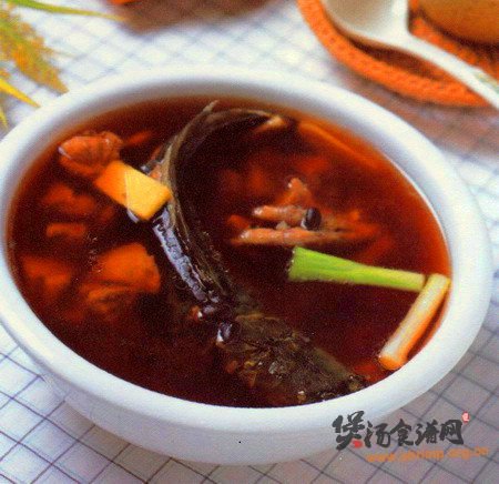 黑豆鲶鱼汤的做法