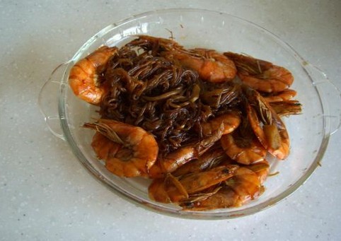 咖喱粉丝煲大虾的做法