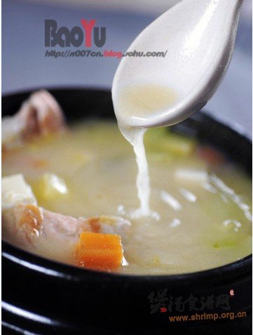三文鱼骨味增汤的做法