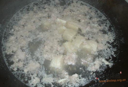 西洋菜肉末冻豆腐汤的做法