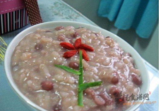 大米红豆粥的做法