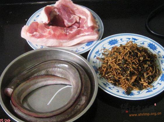 霉干菜五花肉炖海鳗的做法