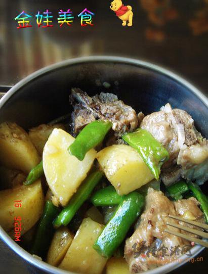 排骨汤炖土豆的做法