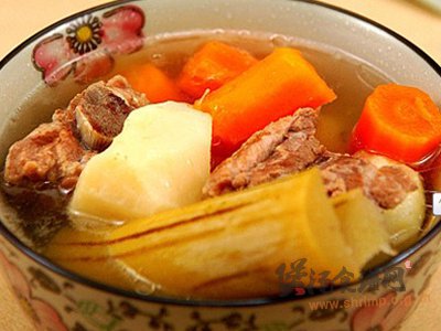 红萝卜马蹄竹蔗汤的做法