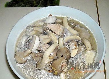 双菇瘦肉汤的做法
