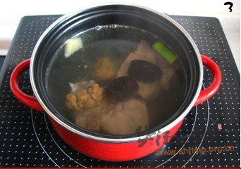 三七蜜枣牛肉汤的做法
