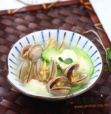 丝瓜文蛤豆腐汤的做法