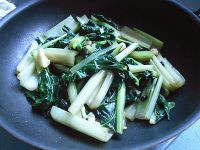 蒜头豆豉炒spinach的做法