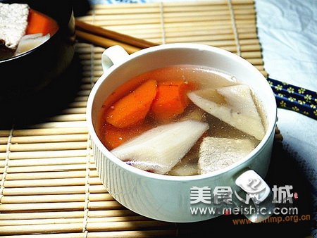 莲藕瘦肉汤的做法