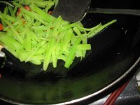 黑胡椒拌莴笋的做法