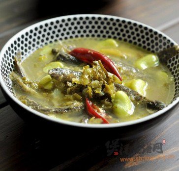 泥鳅雪菜蚕豆汤的做法