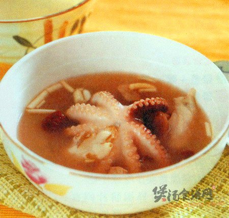 红枣瘦肉章鱼汤的做法