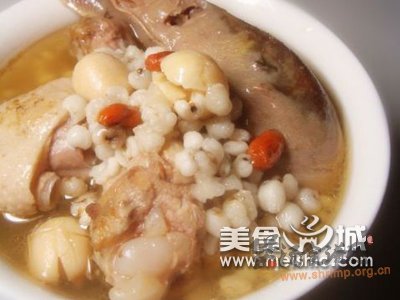 莲子薏米鸭汤的做法