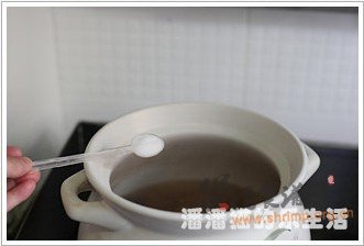 灵芝养生排骨汤的做法