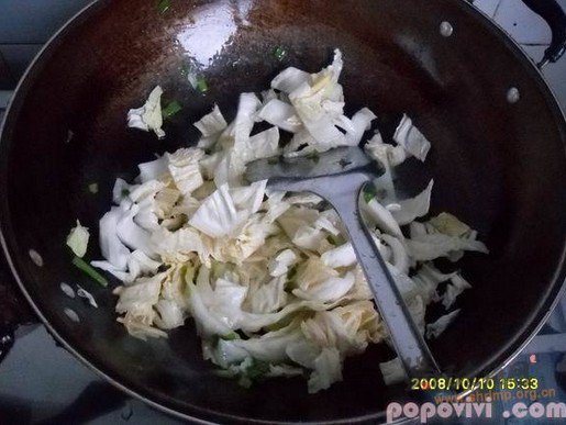 白菜贡丸粉丝汤的做法