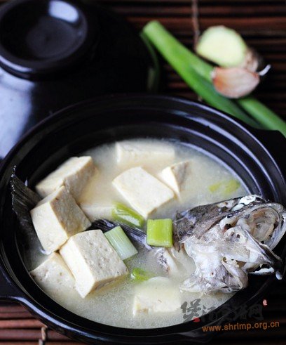 黑鮶鱼豆腐汤的做法