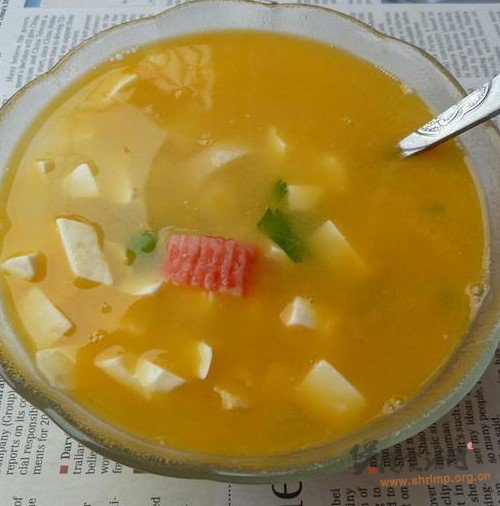 咸蛋黄蟹棒豆腐汤的做法