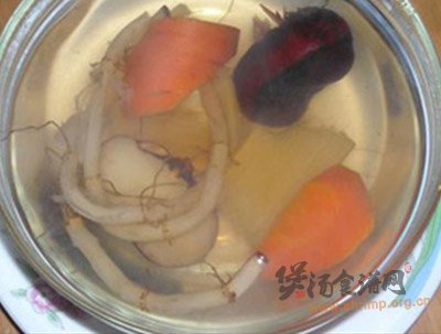 茅根竹蔗萝卜汤的做法