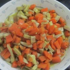 胡萝卜茭白粒的做法