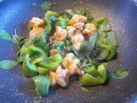 圆椒咖喱虾的做法