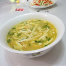 蛋丝豆腐汤的做法