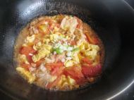 番茄豆腐皮炒鸡蛋的做法