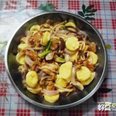 豆腐鲜菇烩鸡腿肉的做法