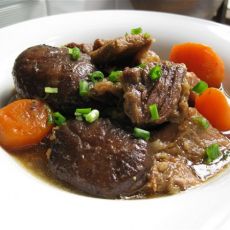 冬菇胡萝卜焖牛肉的做法