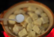 冻豆腐丸子沙锅的做法