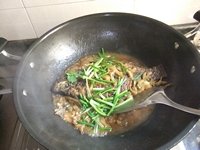 罗非鱼焖炸菜的做法