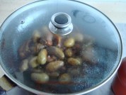 小土豆烧排骨的做法